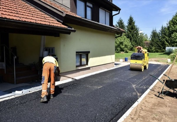 Driveway Paving in Livonia, MI (1)